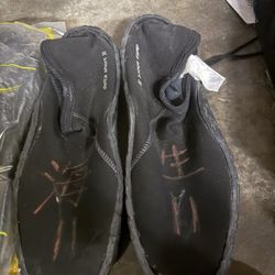 Special offer, scubapro 3 mm diving, wading shoes, can be used for diving, surfing, beach, fishing wading. Jet ski riding. Size 11.