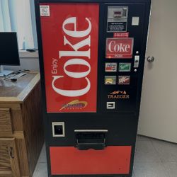 Coca-Cola Vending Machine – Cash & Coin Only