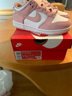 Girls nike sneakers