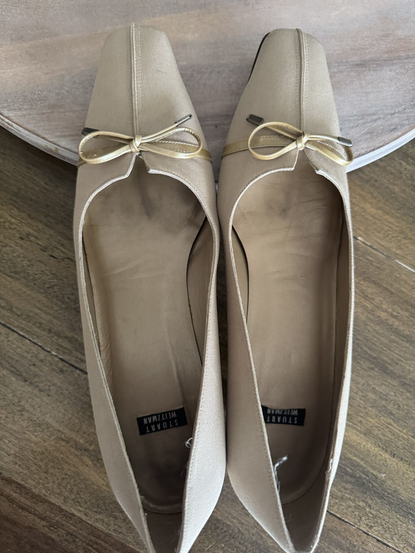 Stuart Weitzman VTG Kitten HeelPumps 10 Ivory Satin Gold BowSpain Leather