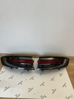 2014-2025 Porsche Macan Tail Lights Set OEM 95B945092 & 95B945091 Rear