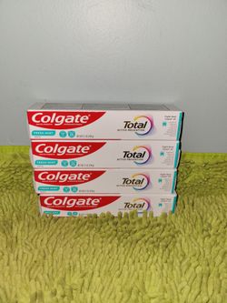 4 Colgate Toothpaste 5.1oz Fresh Mint paste