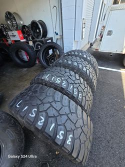 4 Used Tires  Lt35x12.50r17General Grabber $200.00
FIRM PRICE, FIRM PRICE 
PLEASE DON'T ASK FOR DICOUNT
POR FAVOR NO PREGUNTE POR DESCUENTO