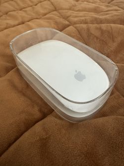 Apple Magic Mouse - Gen 1