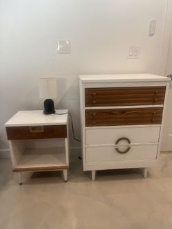 White/natural Dresser & Nightstand