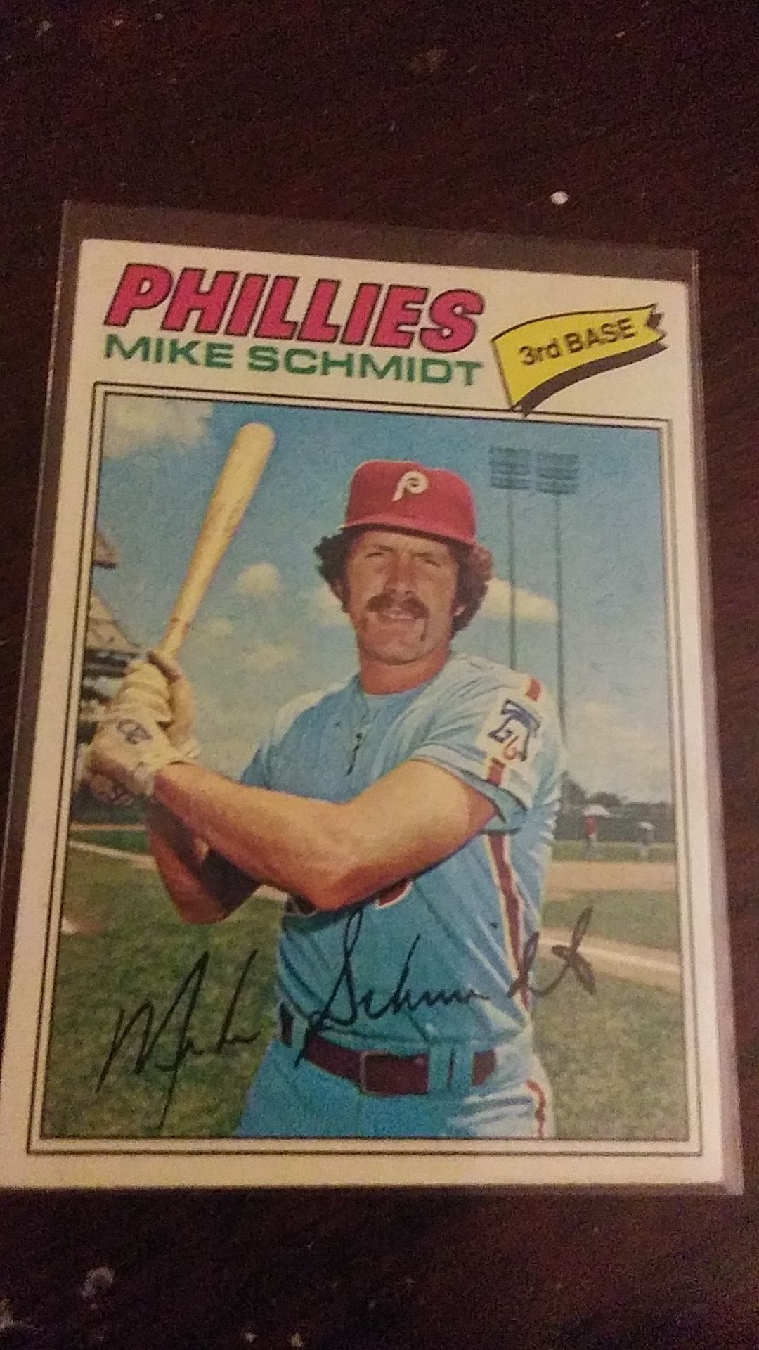 1977 Topps Mike Schmidt Baseball card