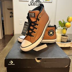 Converse Chuck Taylor All Star 100% Leather Men’s Size 8