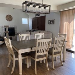 Dining Room Table & 6 Chairs Set 