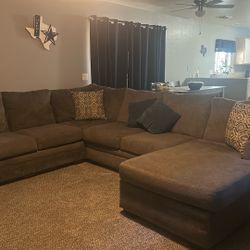 Large Grey Sectional  With ottoman
