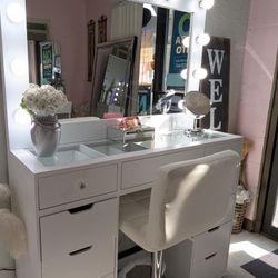 Beautiful Vanity 