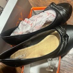 Spicy Black Dress Shoes Size 8.5