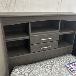 Cama De Plataforma Con Cajones Y Cabezera Tamaño Individual 