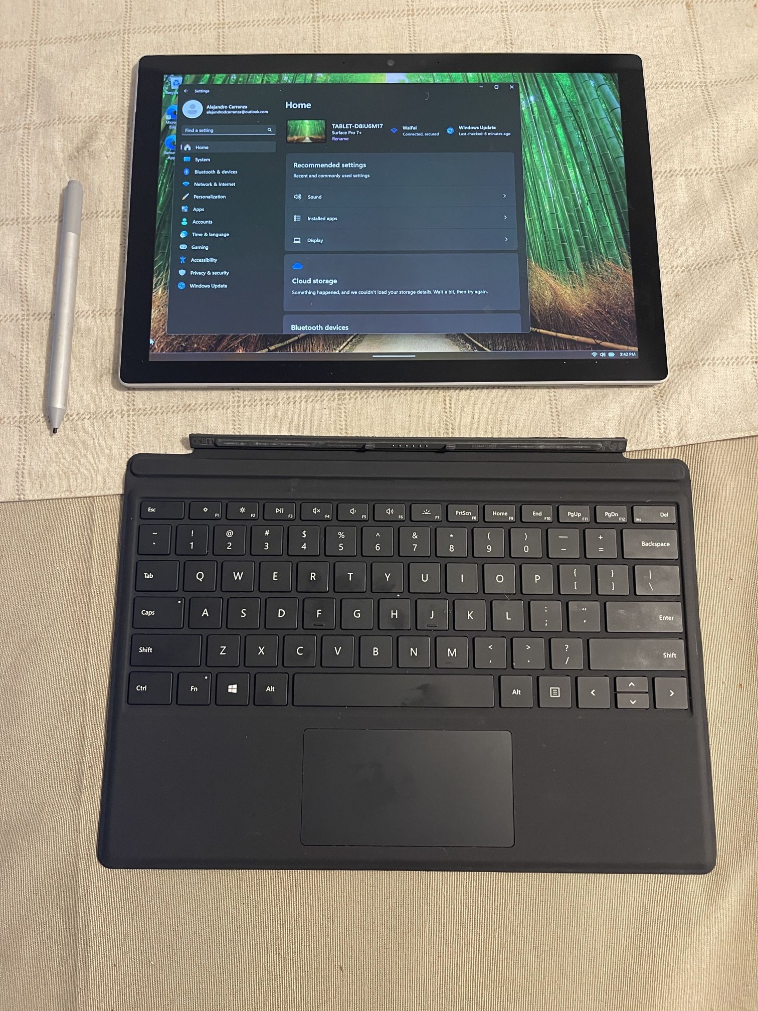 Microsoft Surface 7+ (8GB RAM, 128GB Memory)