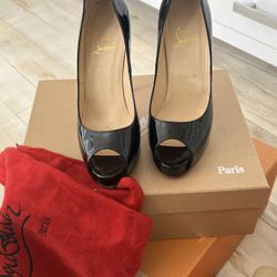 New Authentic Christian Louboutin Patent Leather Heels Used Once Size 7.5-8