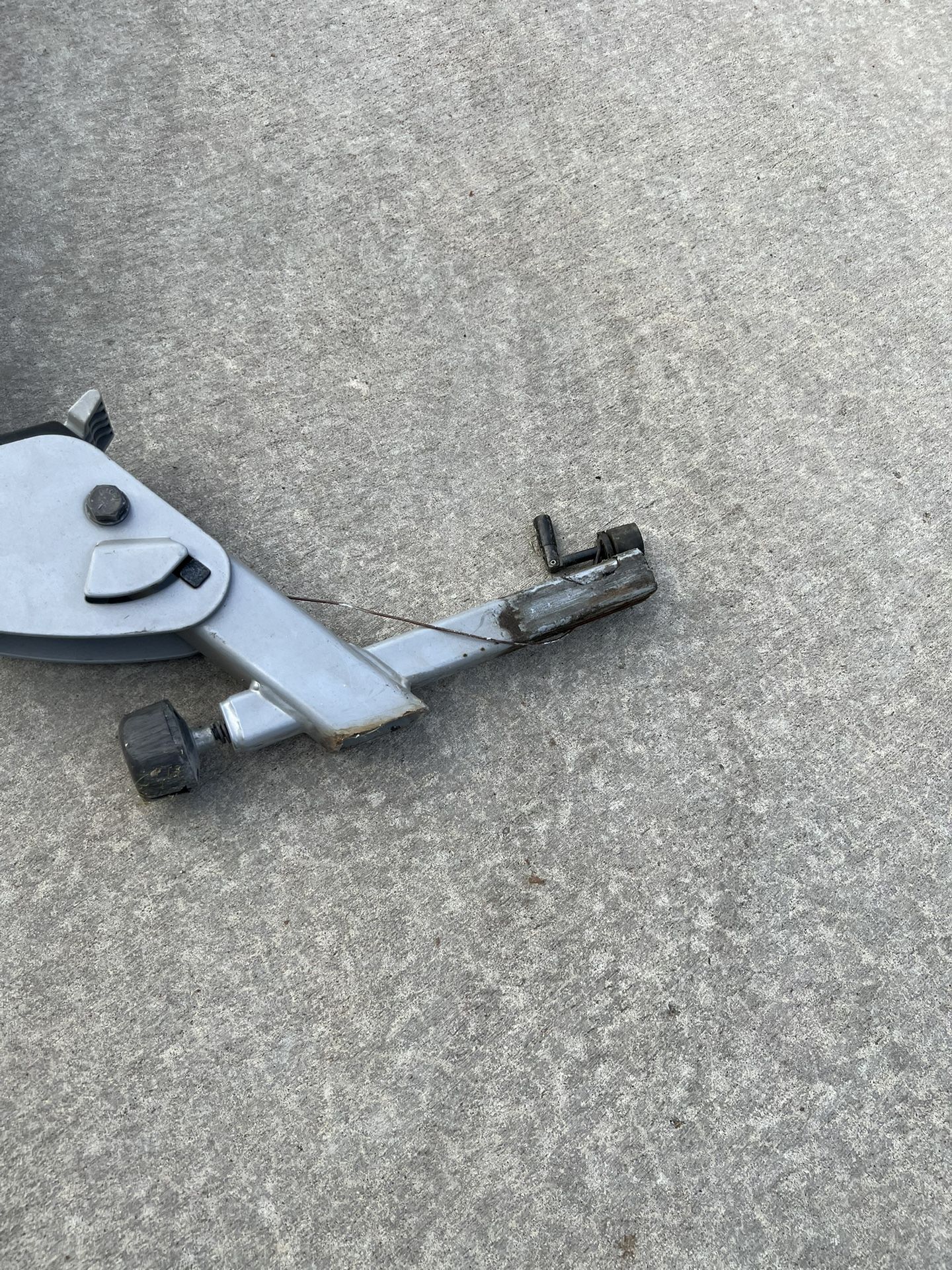 Used 1 - 1/4” Hitch Thule Bike Rack
