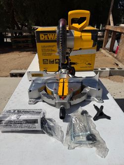 Dewalt 10” single bebel compound miter saw