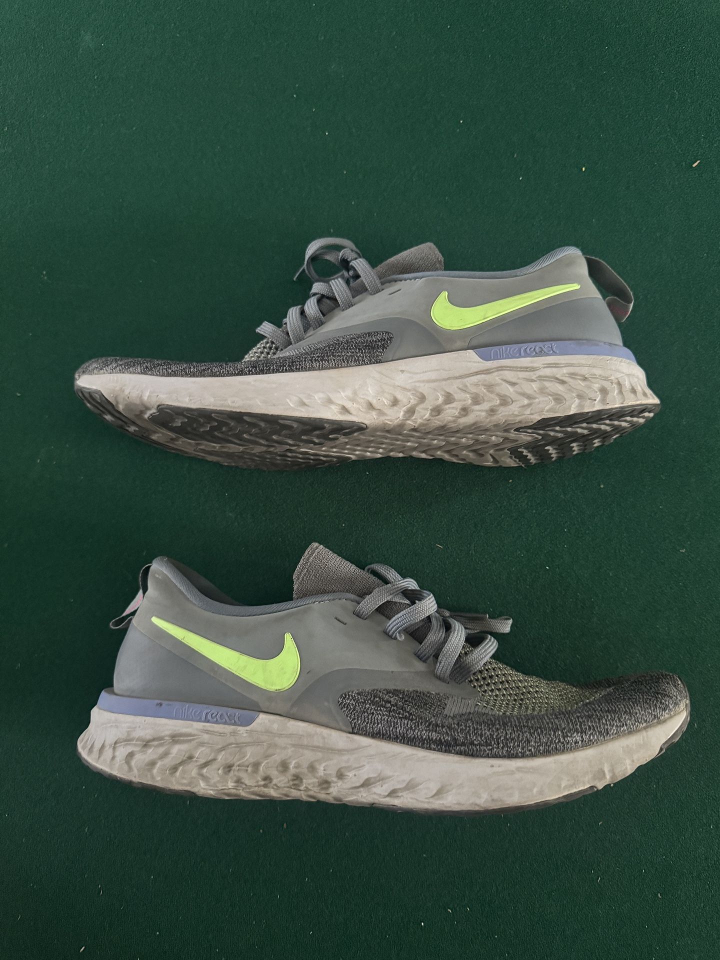 Nike Epic React Flyknit Gray Running Shoes Men’s Size 10 Lightweight Comfort