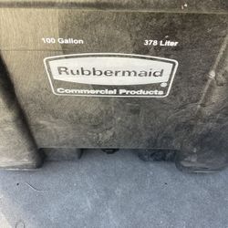 Rubbermaid Hundred Gallon Tank