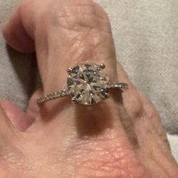 New CZ 2 kt sterling silver wedding ring size 10