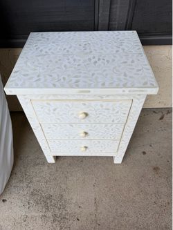 Night stand