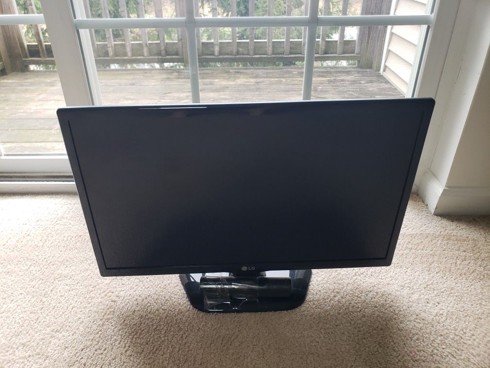 24in. LG TV