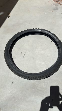 Schwalbe Hans Dampf 26x 2.35”