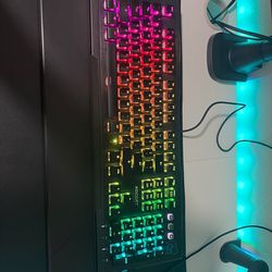 ROCCAT Vulcan 121 Wired Gaming Keyboard with Wrist Rest