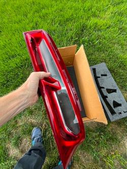 2017–2018 new GM oem Chevy Camaro tail light set