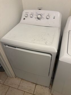 GE White Electric Washer and Dryer