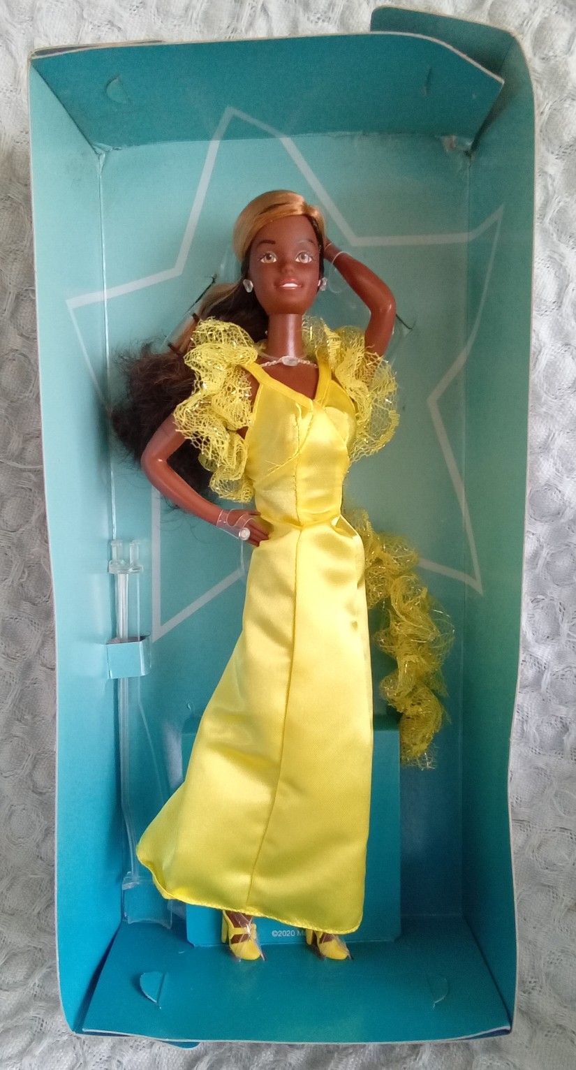 BARBIE SIGNATURE 1977 SUPERSTAR CHRISTIE FASHION DOLL REPRO