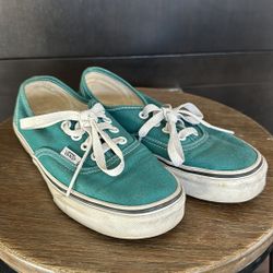 Vans Sneakers.