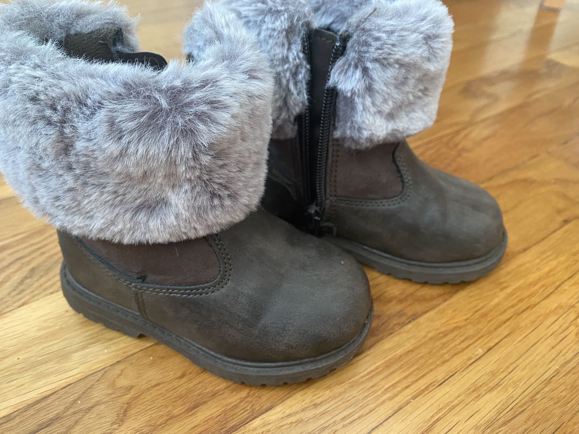 Brown Faux Fur Boots Size 6