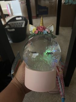 Unicorn Snow Globe 