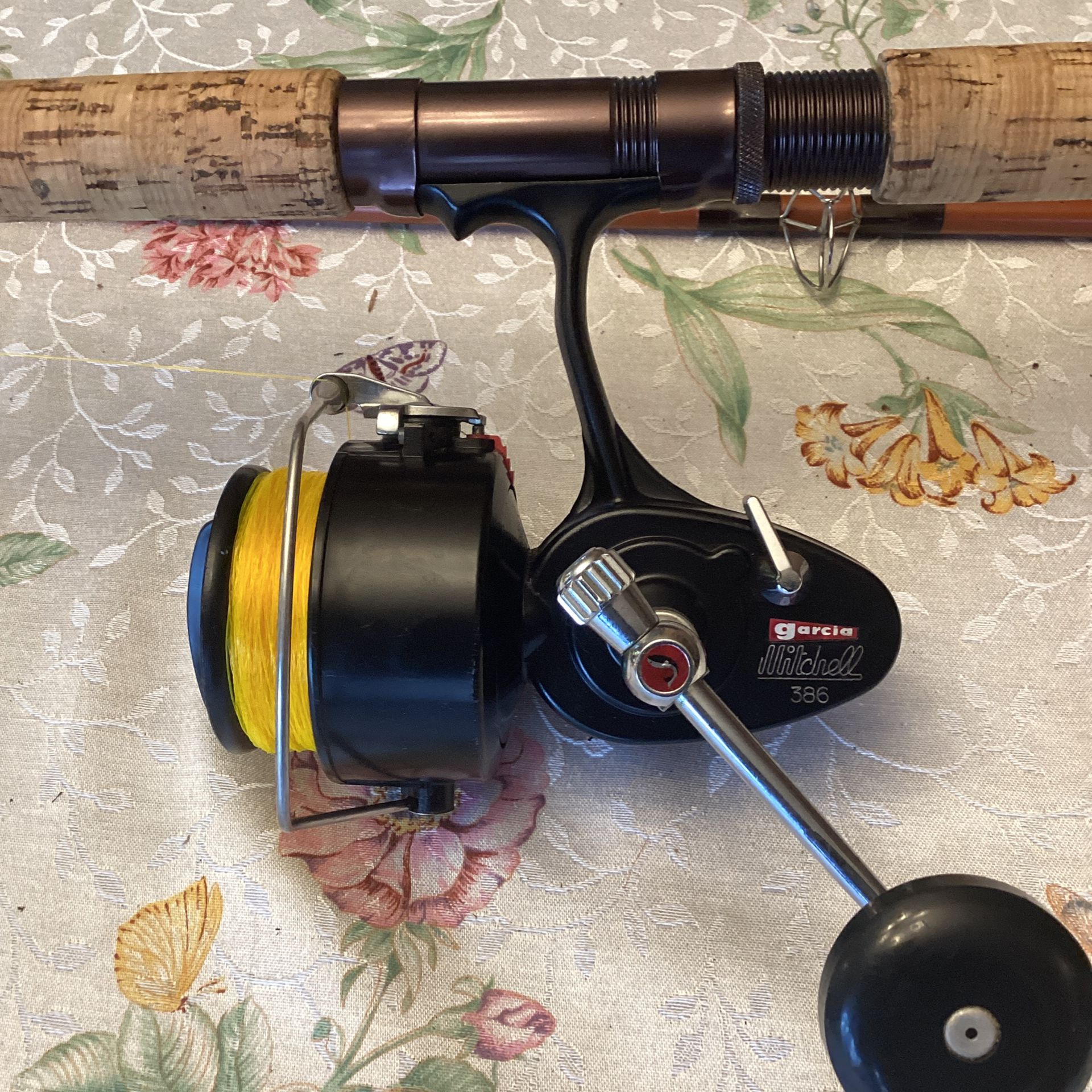 FISHING Surf 9ft Pair With Garcia Mitchell 386 ( Free Reel)