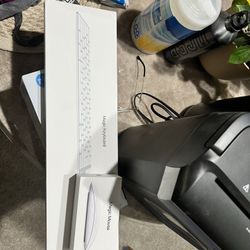 Apple empty Box (Apple keyboard And Mouse)