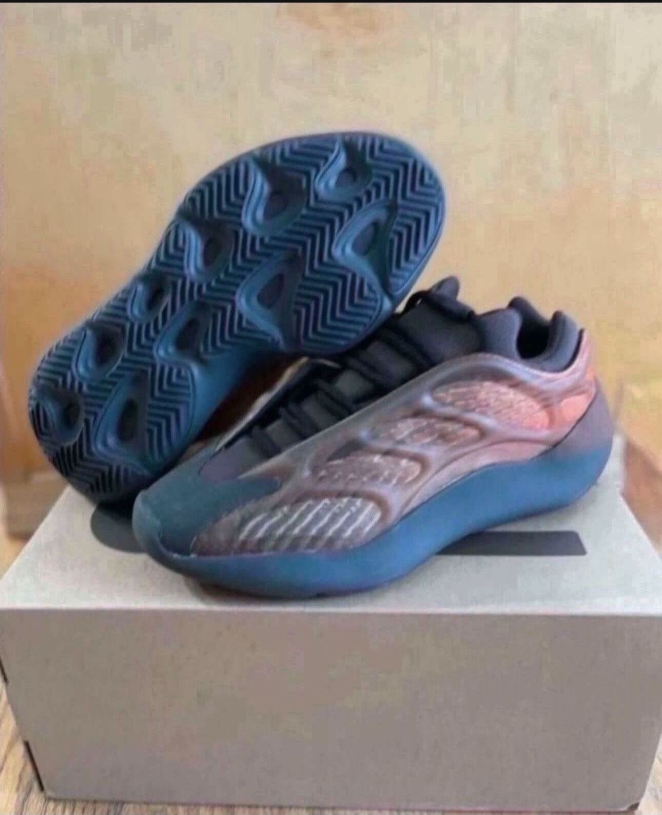 Adidas Yeezy 700 V3 Sz 6 Copper Fade Brand New