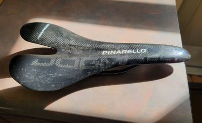 Full Carbon Saddle Road Bike 