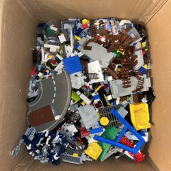 Box of 20 Pounds of Lego Pieces