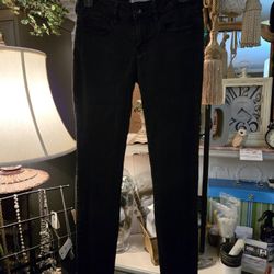 WB # 1043  Ladies Size 5 Black Bullhead Stretch Jeans