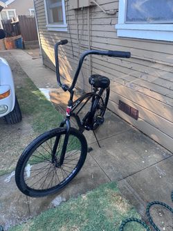 Black Cruiser Bike with Tall Handlebars