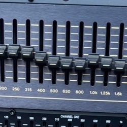 Graphic Equalizer Model EQ290