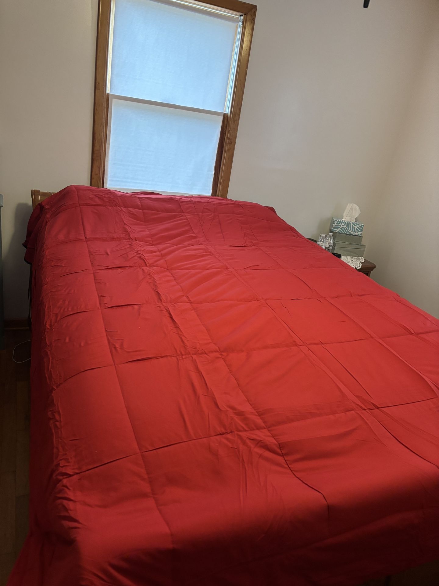 Queen Red Bedspread