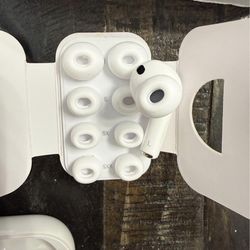 Apple airpods 3s with Active Noice Cancellation