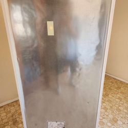 Standing Freezer 