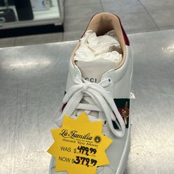 Women’s Sneakers 