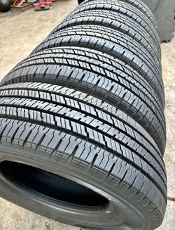 225 65 17 HANKOOK I'm selling this set of tires with 80% life left on all 4