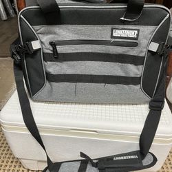 New never been used lunker hunt tackle bag