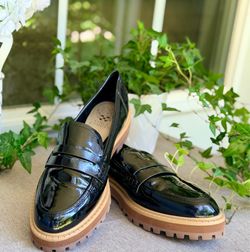 Vince Camuto Black Patent Leather Loafers Women’s 11M