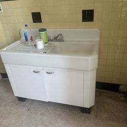 Cast Iron Sink 