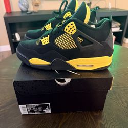 Air Jordan 4 “Yellow thunder”